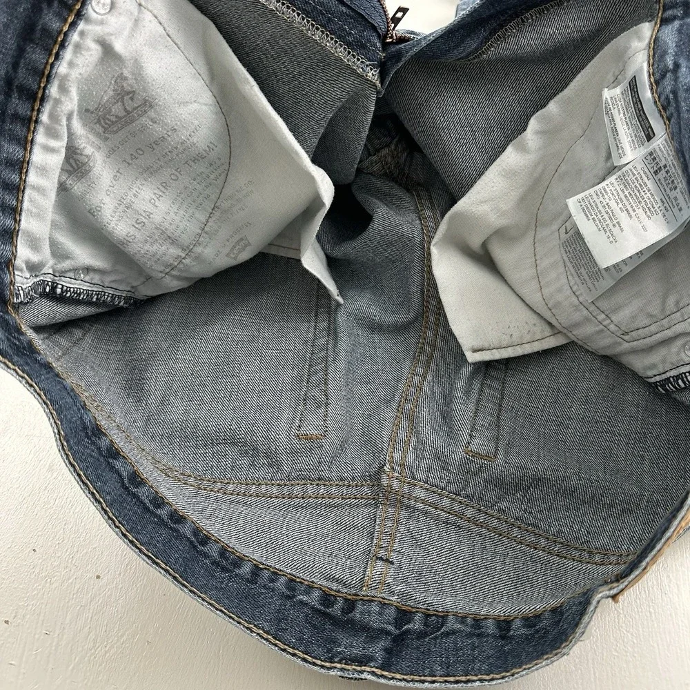 Y2K Levi’s 527 Boot Cut Jeans Men’s Fits 36x32 Blue Distressed Cowboy Whiskered